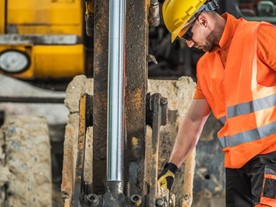 Abilitazione escavatori, pale caricatrici frontali, terne <b><b>corso completo</b></b>